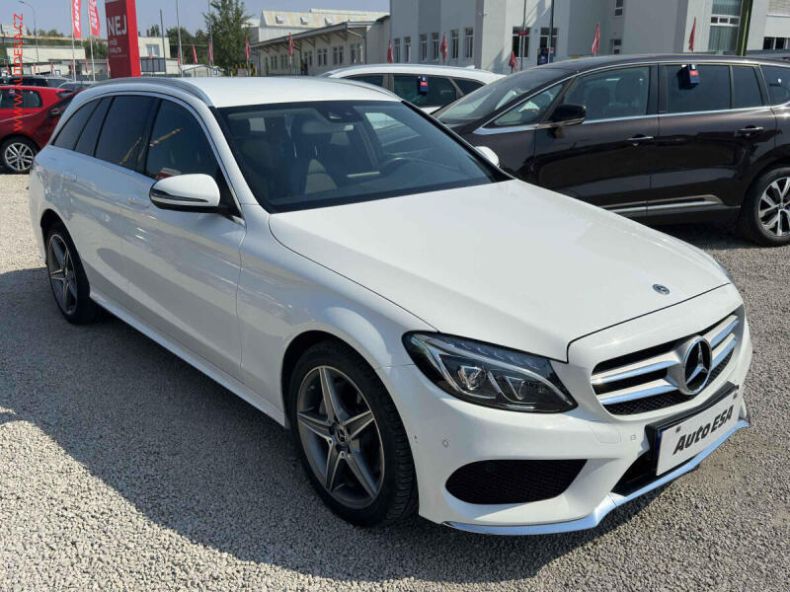 Mercedes Třída C - hlavní foto