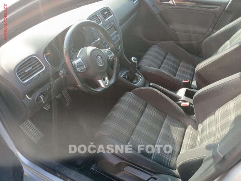 Volkswagen Golf - hlavní fotka