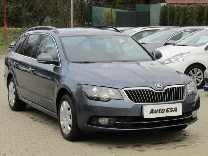 Škoda Superb - hlavní foto