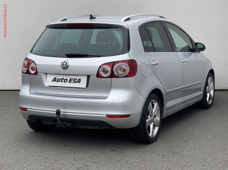 Volkswagen Golf - hlavní fotka