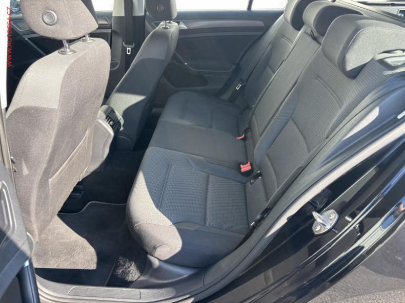 Volkswagen Golf - hlavní fotka