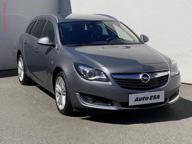Opel Insignia - hlavní foto