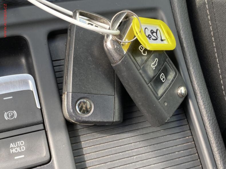 Volkswagen Golf - hlavní fotka