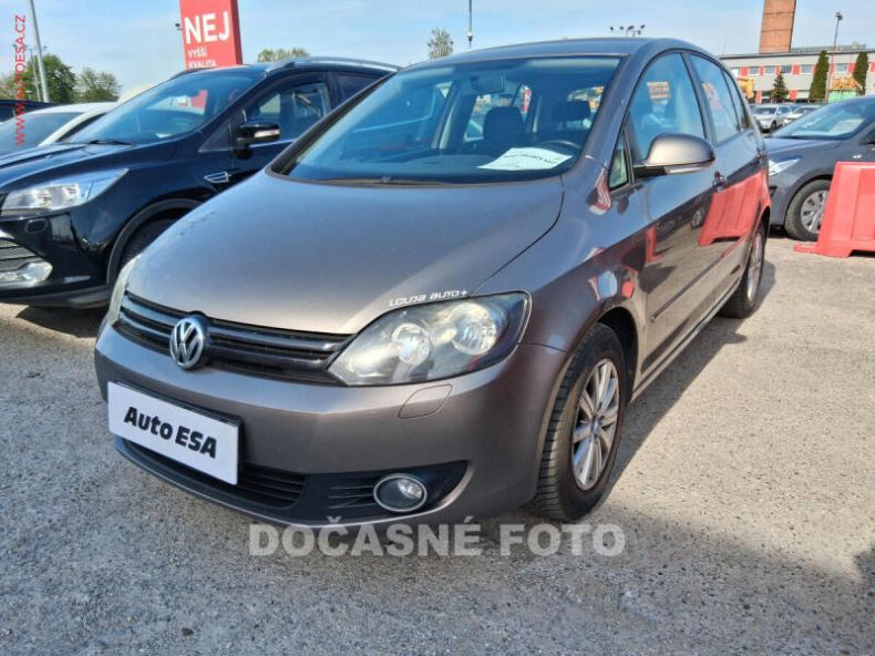 Volkswagen Golf - hlavní foto
