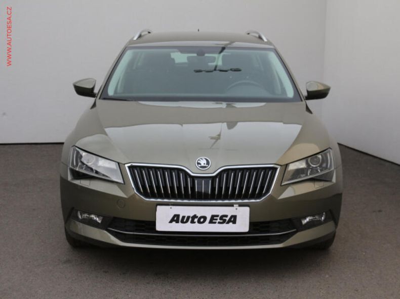 Škoda Superb - hlavní fotka