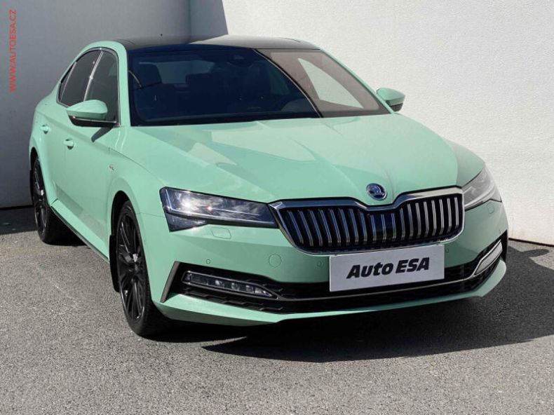 Škoda Superb - hlavní foto