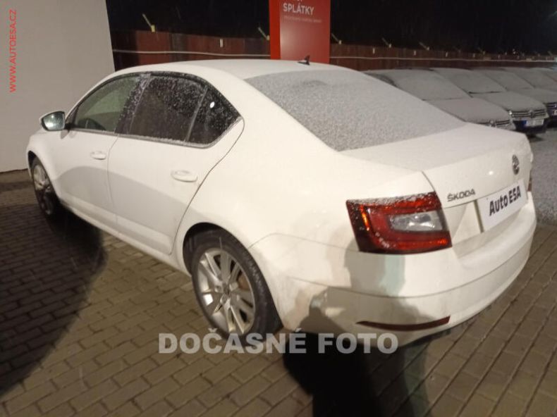 Škoda Octavia - hlavní fotka