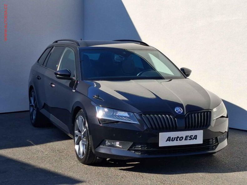 Škoda Superb - hlavní foto