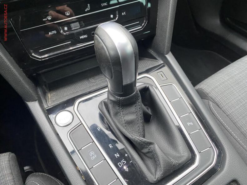 Volkswagen Passat - hlavní fotka