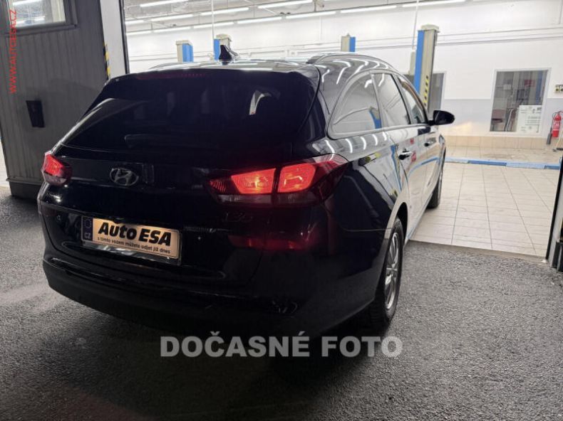 Hyundai i30 - hlavní fotka