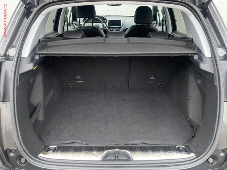 Peugeot 2008 - hlavní fotka