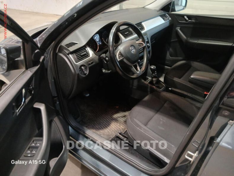 Škoda Rapid - hlavní fotka