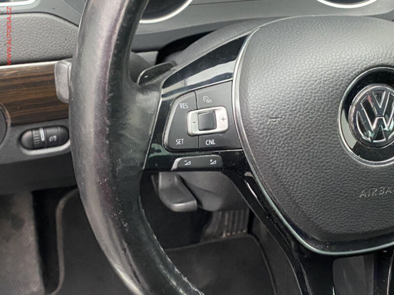 Volkswagen Jetta - hlavní fotka