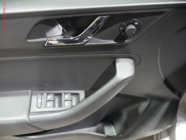 Škoda Rapid - hlavní fotka