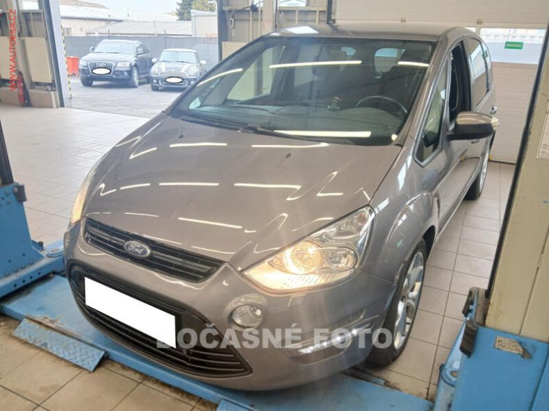 Ford S-MAX - hlavní fotka inzerátu