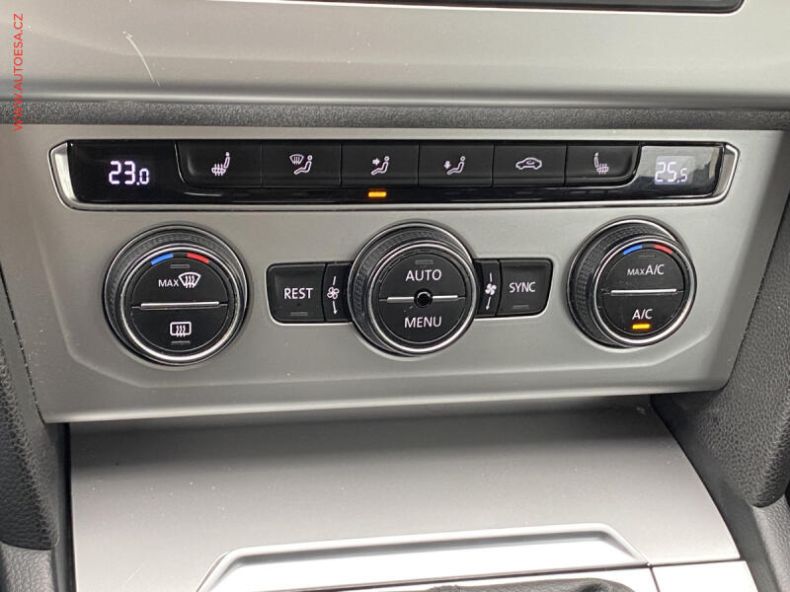 Volkswagen Passat - hlavní fotka