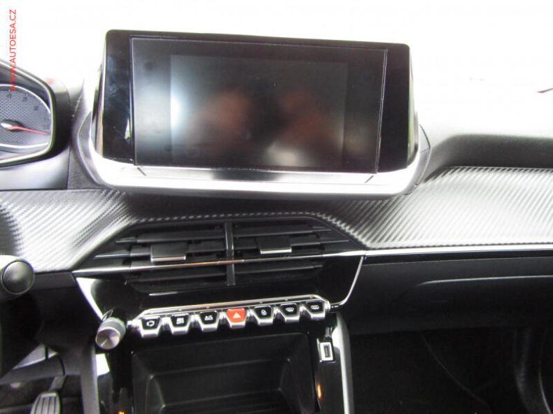 Peugeot 2008 - hlavní fotka