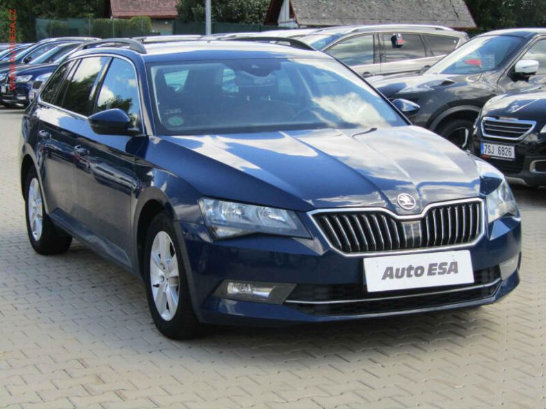 Škoda Superb - hlavní foto