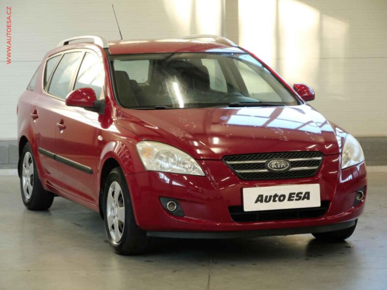 Toyota Auris - hlavní fotka inzerátu