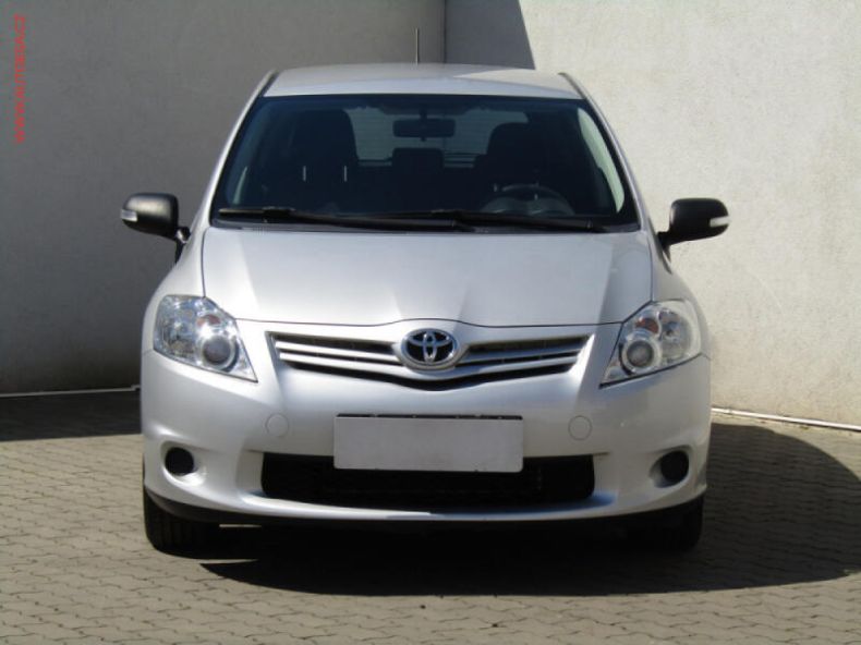 Toyota Auris - hlavní fotka