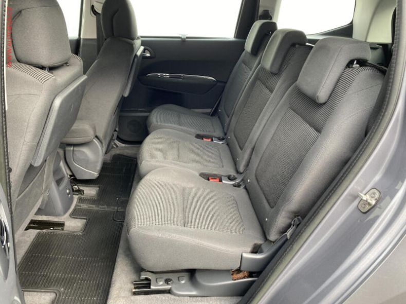 Peugeot 5008 - hlavní fotka