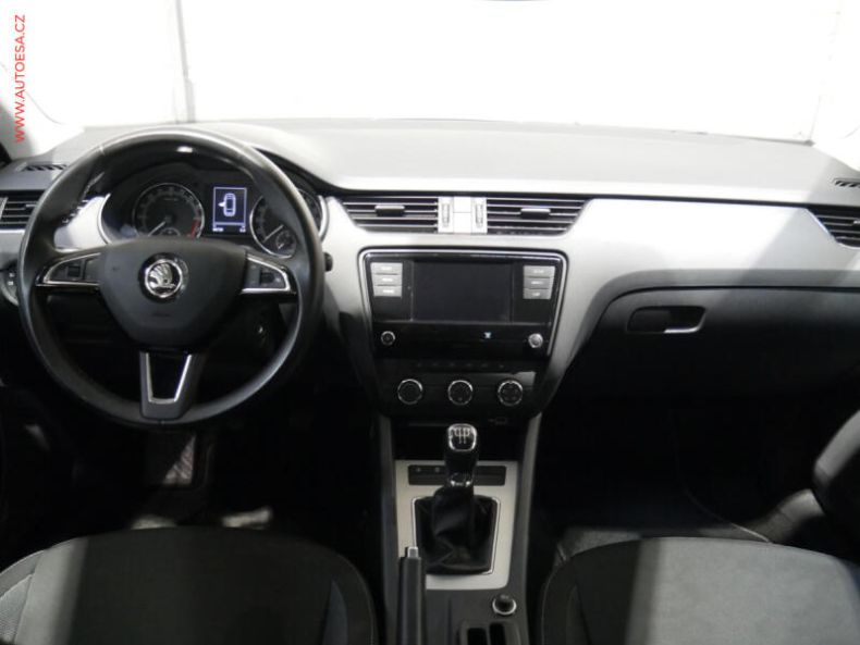 Škoda Octavia - hlavní fotka