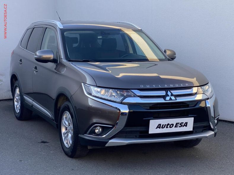 Mitsubishi Outlander - hlavní foto
