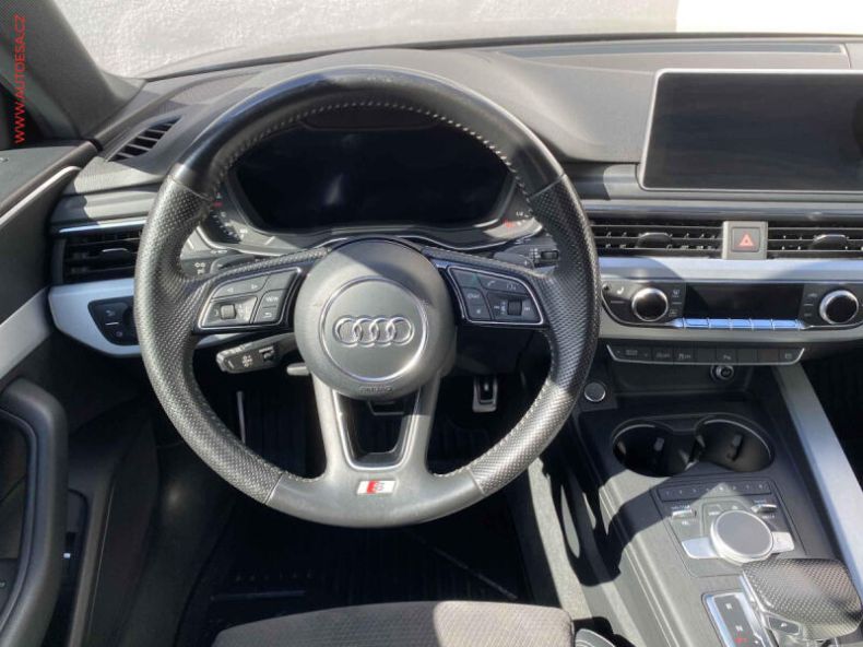 Audi A4 - hlavní fotka