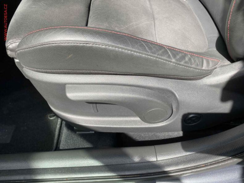 Hyundai i30 - hlavní fotka