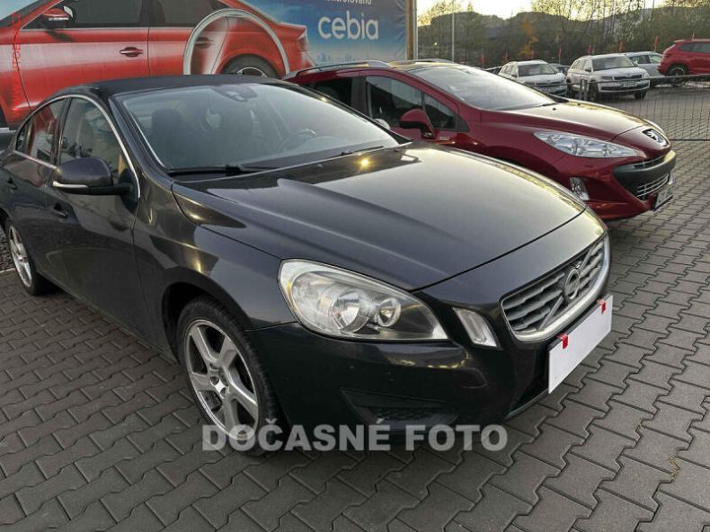 Volvo S60 - hlavní foto