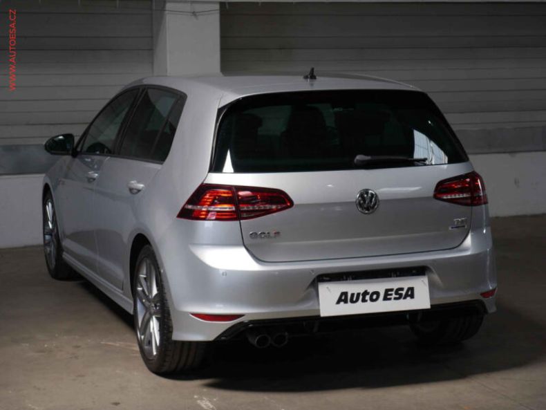 Volkswagen Golf - hlavní fotka