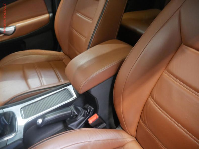 Ford Mondeo - hlavní fotka