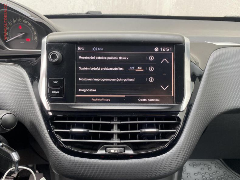 Peugeot 2008 - hlavní fotka