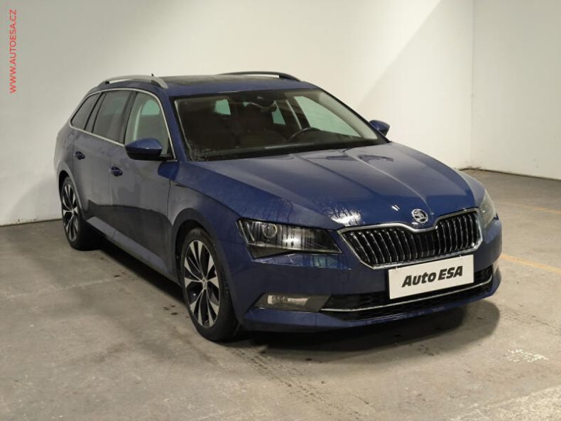 Škoda Superb - hlavní foto