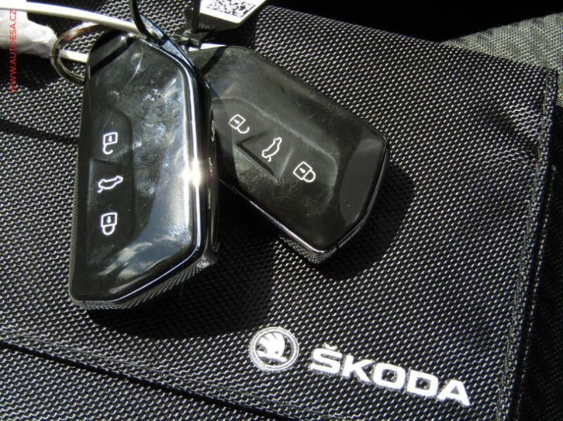 Škoda Octavia - hlavní fotka