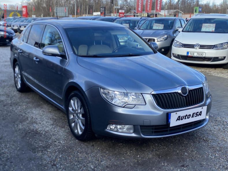 Škoda Superb - hlavní foto