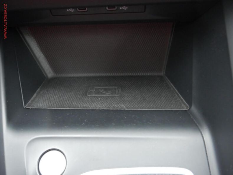 Volkswagen Golf - hlavní fotka