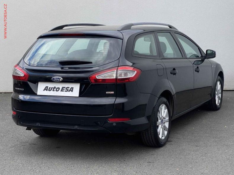 Ford Mondeo - hlavní fotka