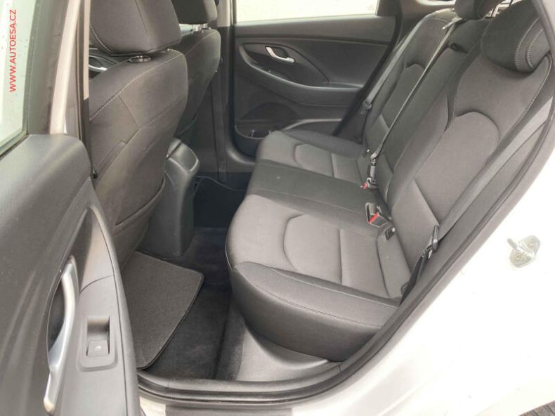 Hyundai i30 - hlavní fotka