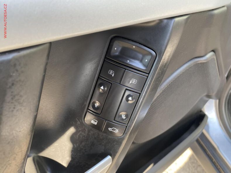 Opel Vectra - hlavní fotka