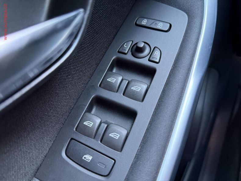 Volvo V40 - hlavní fotka