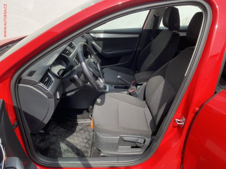 Škoda Octavia - hlavní fotka