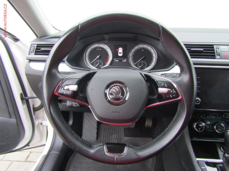 Škoda Superb - hlavní fotka