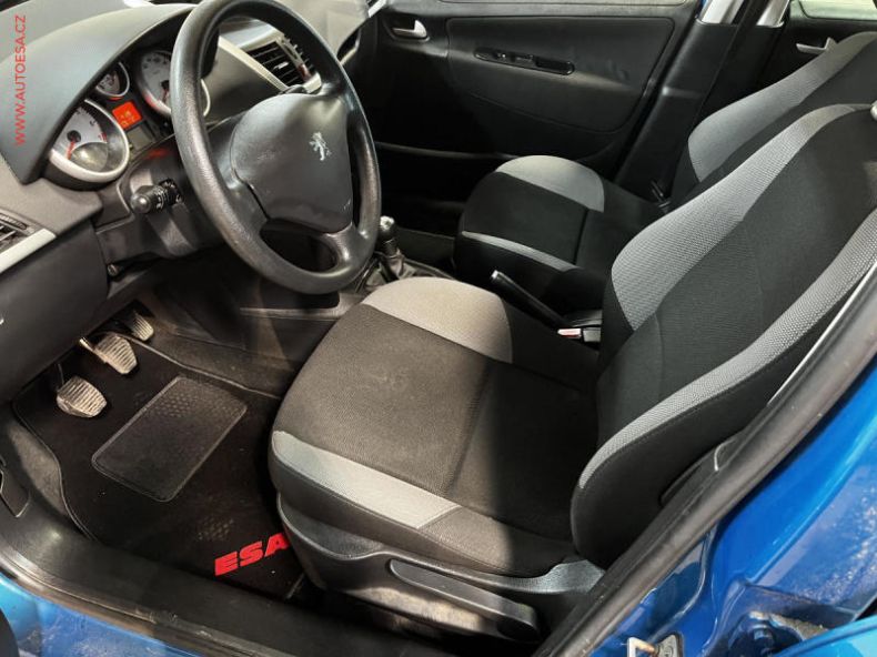 Peugeot 207 - hlavní fotka