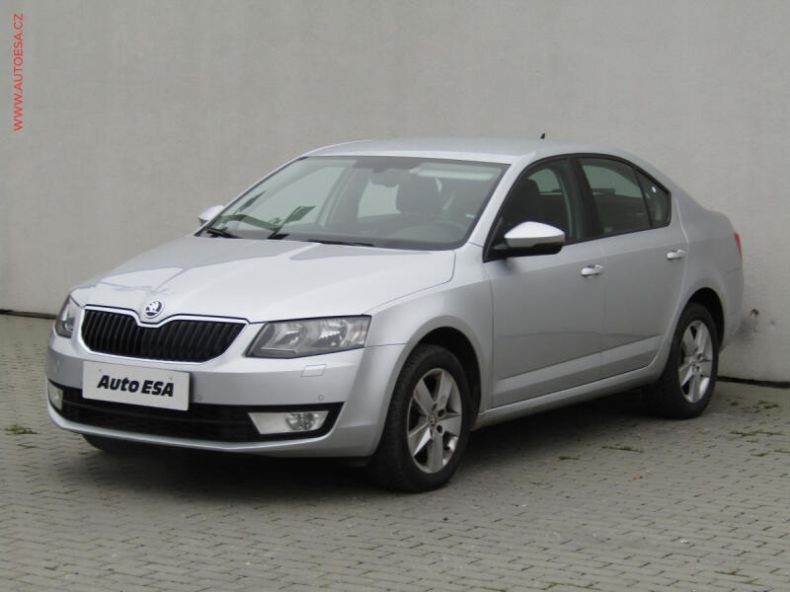 Škoda Octavia - hlavní fotka