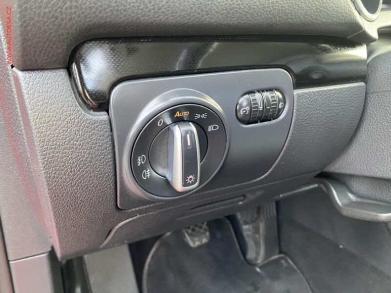 Volkswagen Golf - hlavní fotka