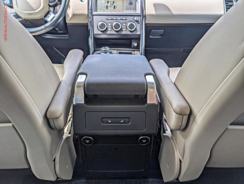 Land Rover Discovery - hlavní fotka