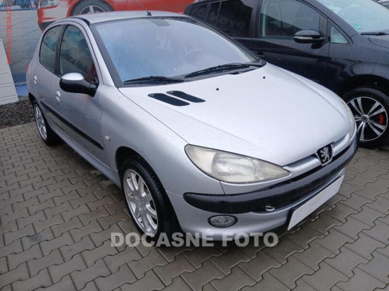 Peugeot 206 - hlavní foto