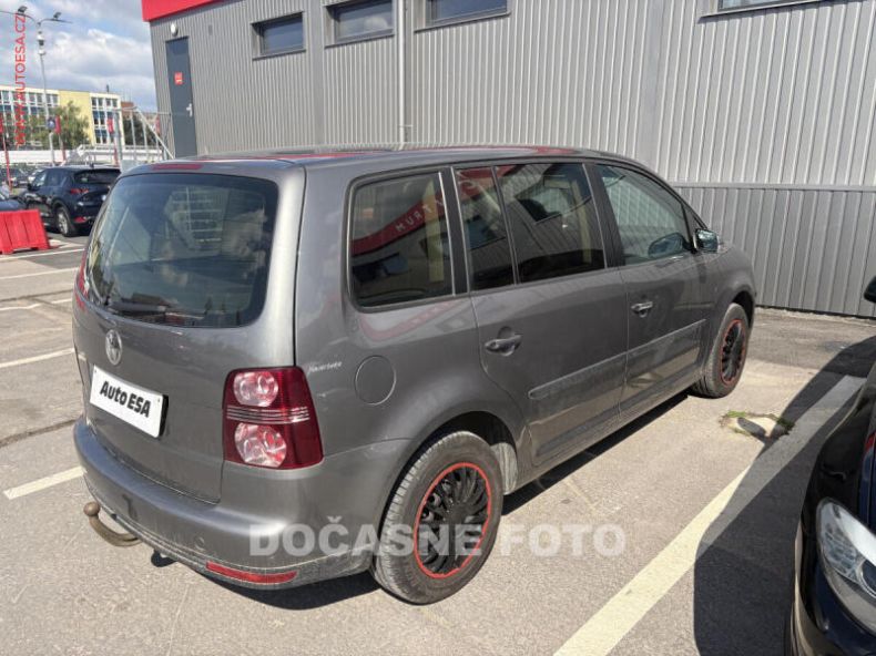Volkswagen Touran - hlavní fotka inzerátu