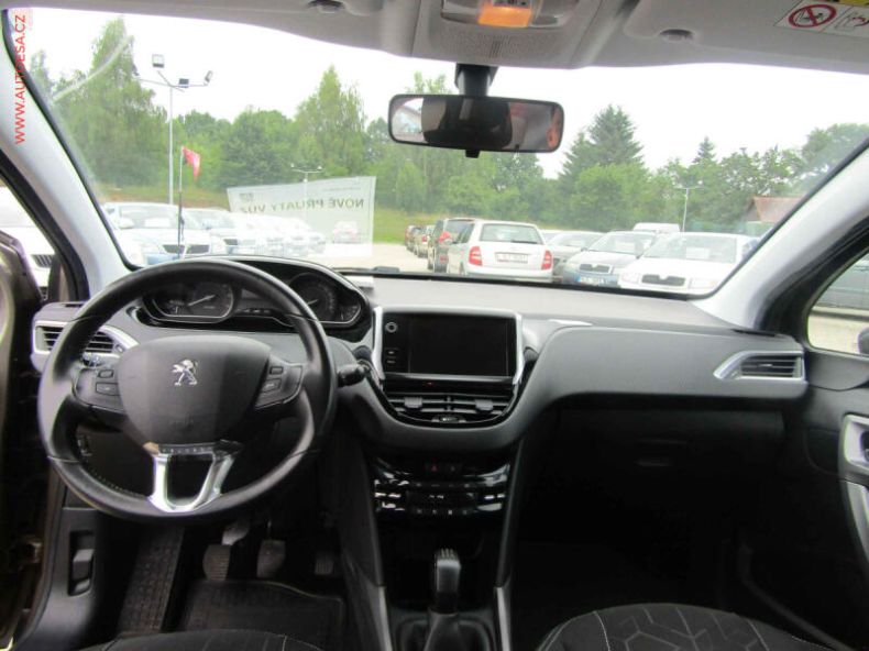 Peugeot 2008 - hlavní fotka